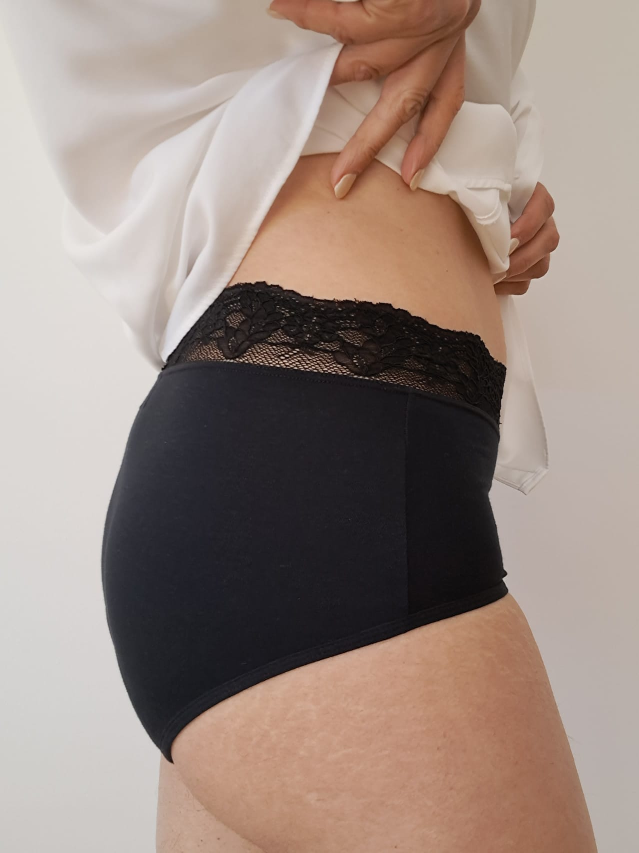 Cueca Menstrual Highwaist Lace